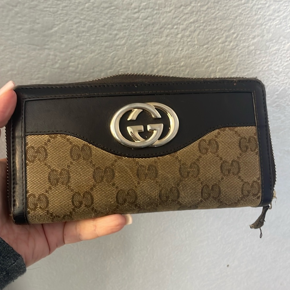 Gucci wallet